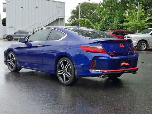 Used 2017 Honda Accord Touring image 5