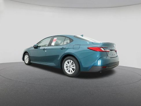 New 2025 Toyota Camry LE image 21