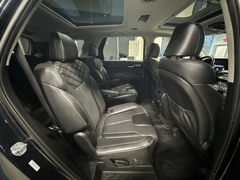 Used 2022 Hyundai Palisade Limited w/ Cargo Package image 24