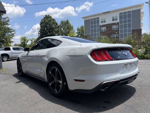 Used 2018 Ford Mustang Coupe RWD image 5