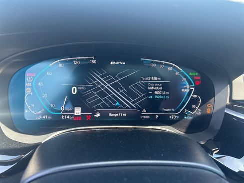 Used 2022 BMW 530e w/ M Sport Package image 31