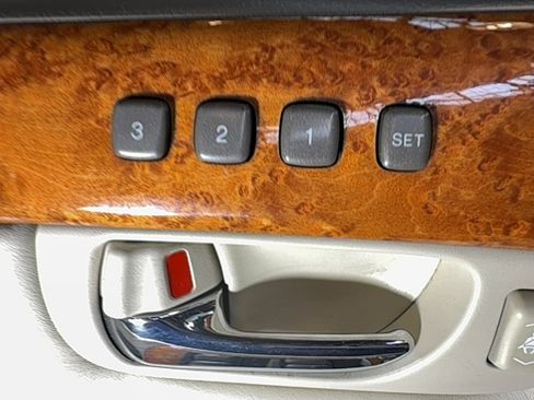 Used 2002 Lexus LS 430 image 49