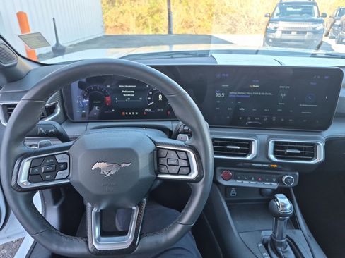 Certified 2025 Ford Mustang GT Premium image 15