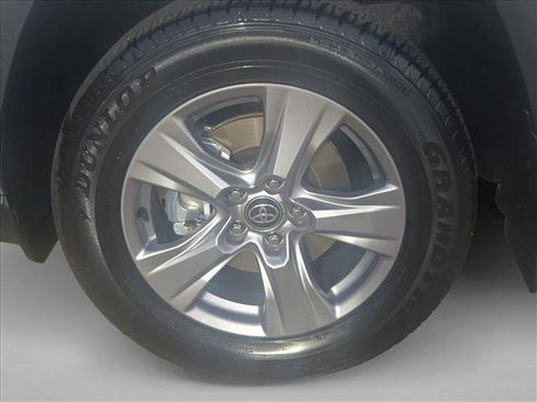 Used 2025 Toyota RAV4 XLE image 21