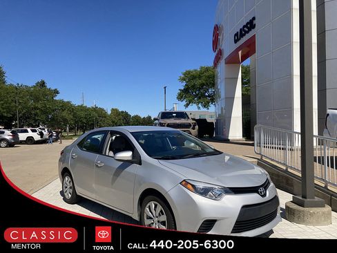 Used 2014 Toyota Corolla LE FWD image 1