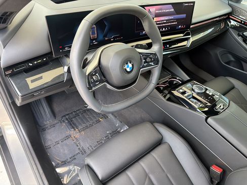 Used 2026 BMW 530i RWD image 4