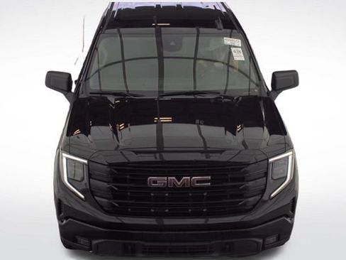 Used 2023 GMC Sierra 1500 Elevation AWD/4WD image 7