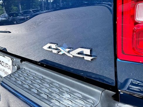 Used 2024 RAM 2500 Limited w/ Safety Group AWD/4WD image 10