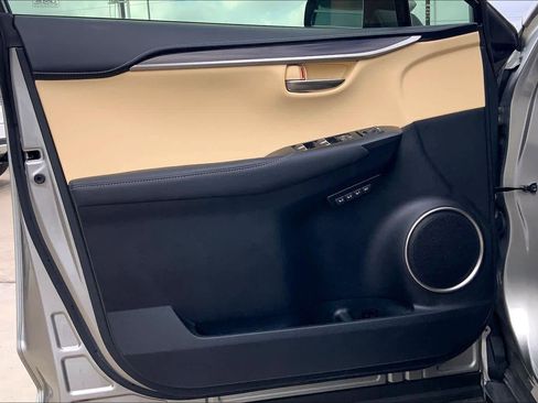 Used 2018 Lexus NX 300 image 18