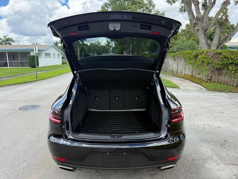 Used 2017 Porsche Macan image 20