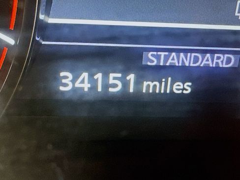 Used 2023 INFINITI QX50 Luxe image 32