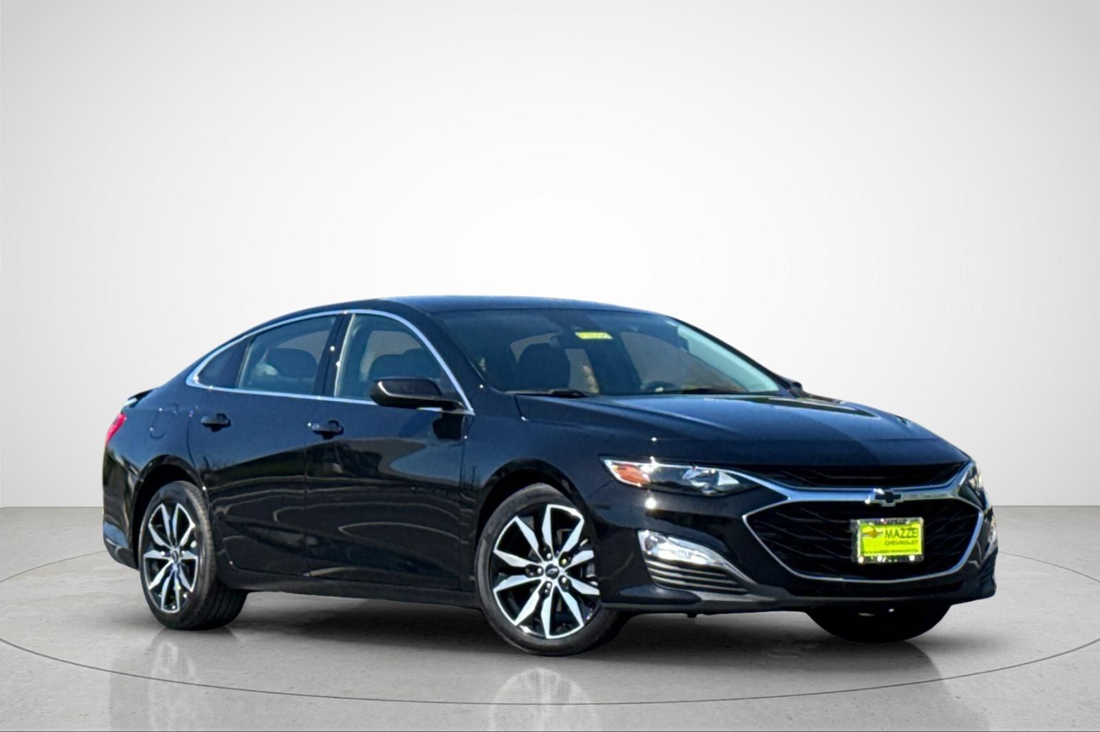 Used 2025 Chevrolet Malibu RS FWD image 2
