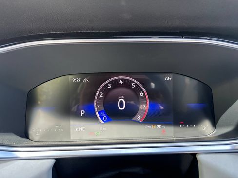 New 2026 Volkswagen Taos SE AWD/4WD image 8
