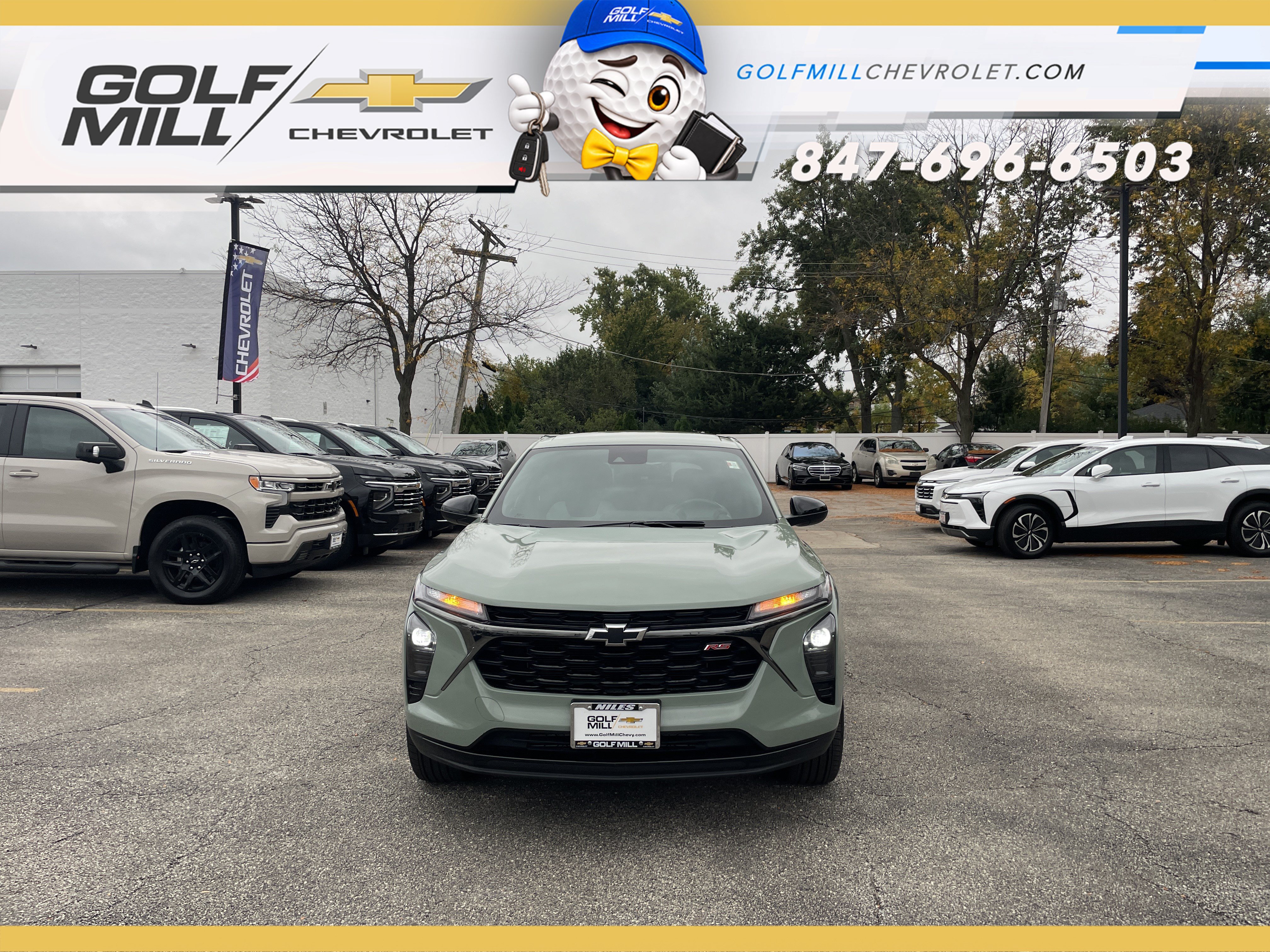 Used 2024 Chevrolet Trax RS w/ Driver Confidence Package FWD image 2