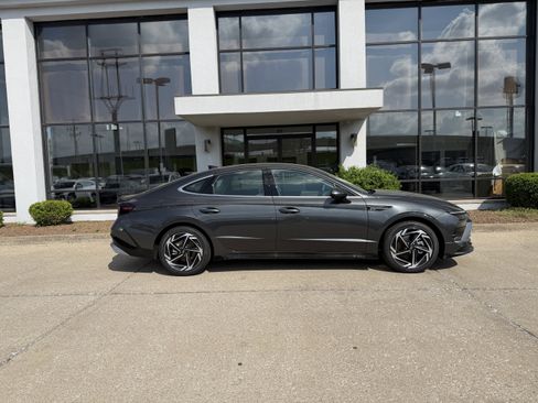 New 2026 Hyundai Sonata SEL AWD/4WD image 3