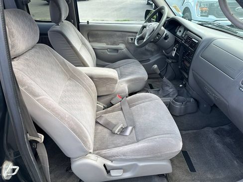 Used 2001 Toyota Tacoma 2WD Xtracab image 11