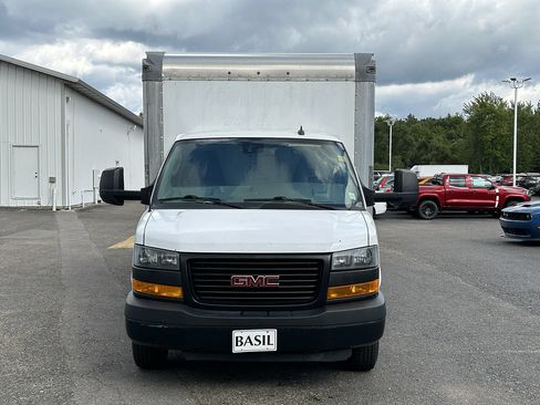 Used 2021 GMC Savana 3500 Extended w/ Power Convenience Package RWD image 5