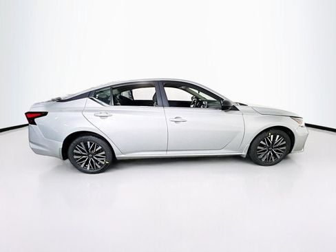 New 2026 Nissan Altima 2.5 SV FWD image 4
