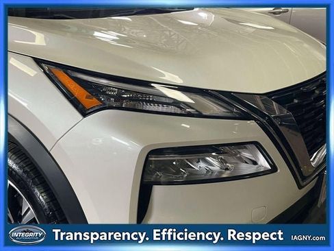 Used 2023 Nissan Rogue SV AWD/4WD image 10
