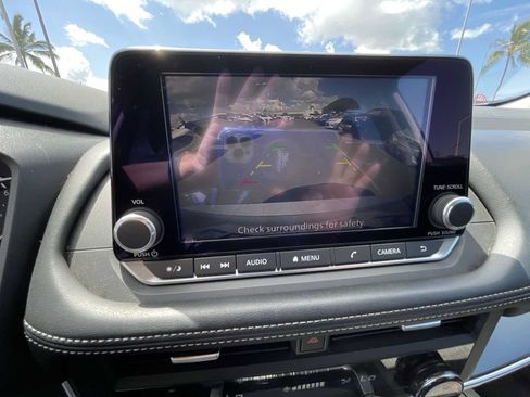 Used 2024 Nissan Rogue SV AWD/4WD image 22