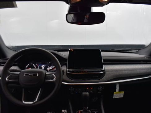 New 2025 Jeep Compass Sport w/ Mopar Graphics Package image 33