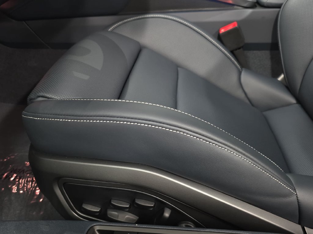 Used 2026 Porsche 911 Carrera RWD image 25