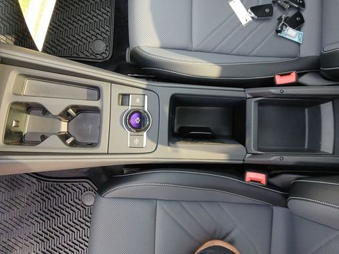 New 2026 Volkswagen Tiguan SE image 25