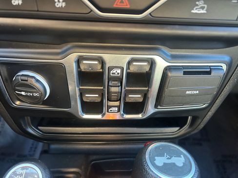 Used 2021 Jeep Wrangler Unlimited Sport w/ Sun And Sound Package AWD/4WD image 27