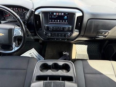 Used 2018 Chevrolet Silverado 1500 LT AWD/4WD image 24