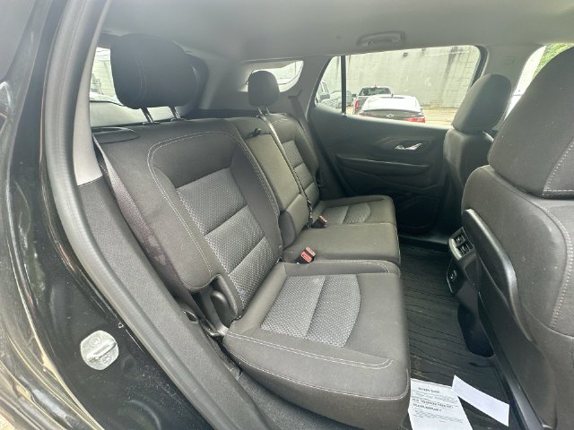 Used 2024 GMC Terrain SLE FWD image 32