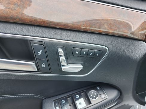 Used 2014 Mercedes-Benz E 350 4MATIC Wagon image 25