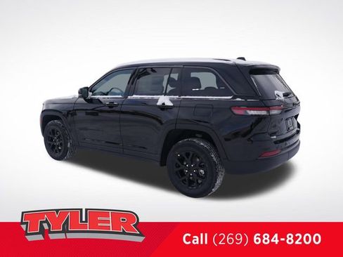 New 2026 Jeep Grand Cherokee Altitude AWD/4WD image 5