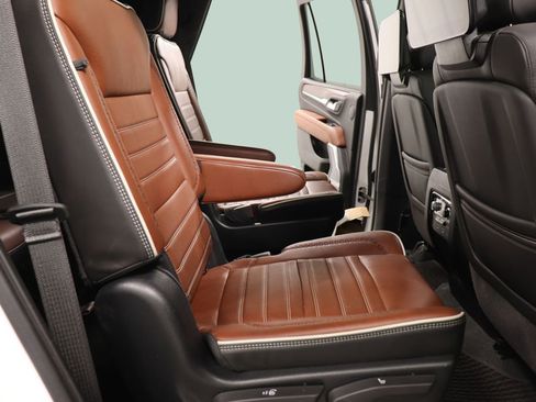 Used 2023 GMC Yukon Denali Ultimate AWD/4WD image 27