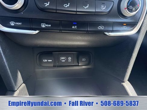 Used 2020 Hyundai Santa Fe SE AWD/4WD image 22