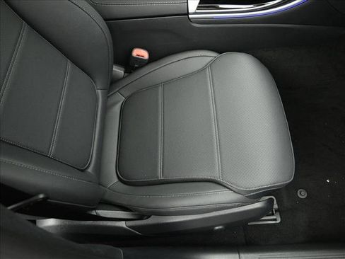 Certified 2025 Mercedes-Benz C 300 4MATIC Sedan image 30