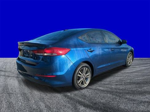Used 2017 Hyundai Elantra SE image 4