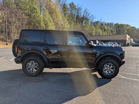 Used 2025 Ford Bronco Badlands image 10