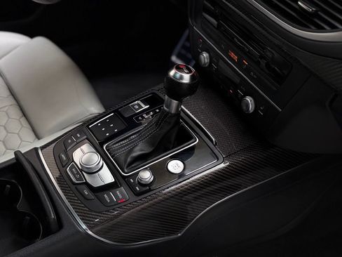 Used 2014 Audi RS 7 Prestige image 32