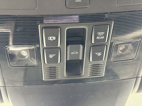 Used 2023 Volkswagen Atlas Cross Sport SEL R-Line AWD/4WD image 15