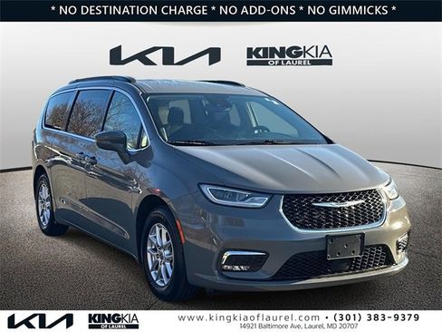 Used 2022 Chrysler Pacifica Touring-L image 1