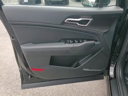Certified 2025 Kia Sportage EX w/ Premium Package image 10