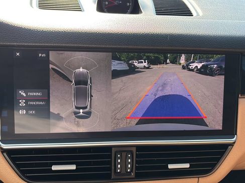 Used 2019 Porsche Cayenne S AWD/4WD image 16