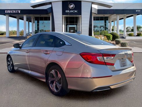 Used 2018 Honda Accord EX image 3