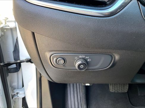 Used 2023 Chevrolet Equinox LT AWD/4WD image 26