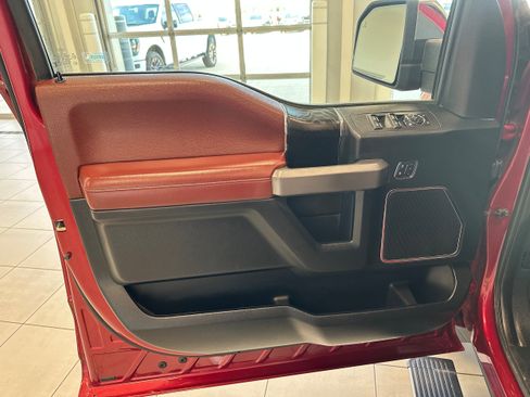 Used 2018 Ford F150 Platinum AWD/4WD image 12