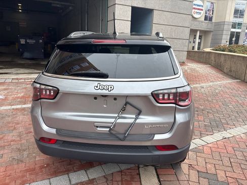 Used 2019 Jeep Compass Limited FWD image 4