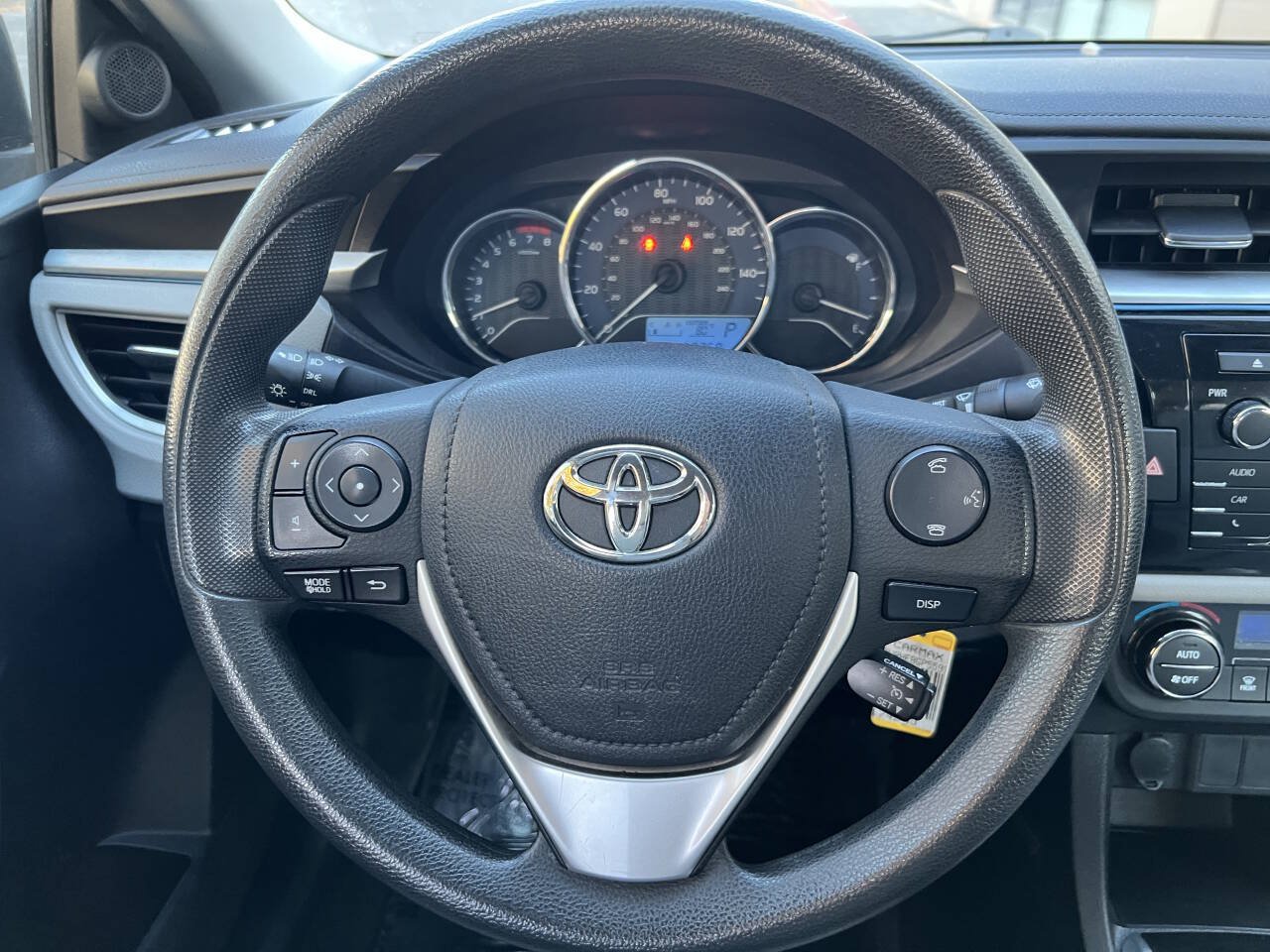 Used 2016 Toyota Corolla LE FWD image 16