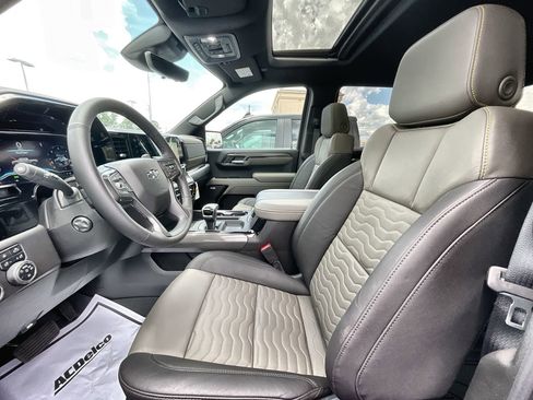 New 2025 Chevrolet Silverado 1500 ZR2 w/ Technology Package image 20