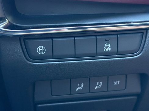 Used 2020 MAZDA MAZDA3 Hatchback w/ Premium Package image 38