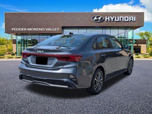 Used 2023 Kia Forte LXS w/ LXS Technology Package FWD image 3